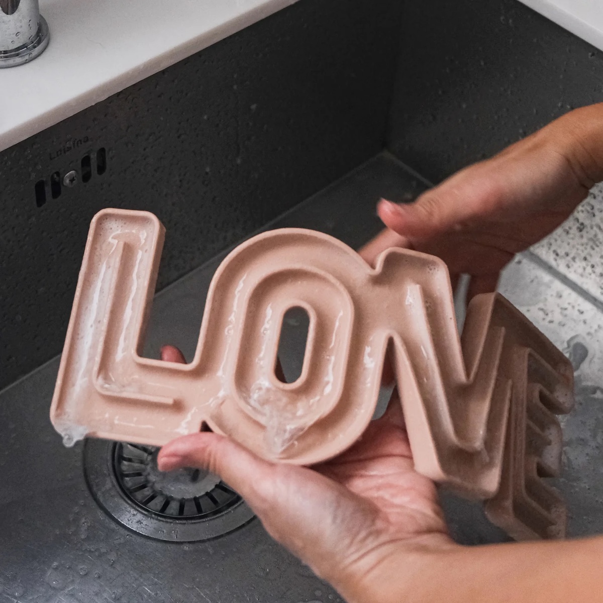 LOVE Leckmatte