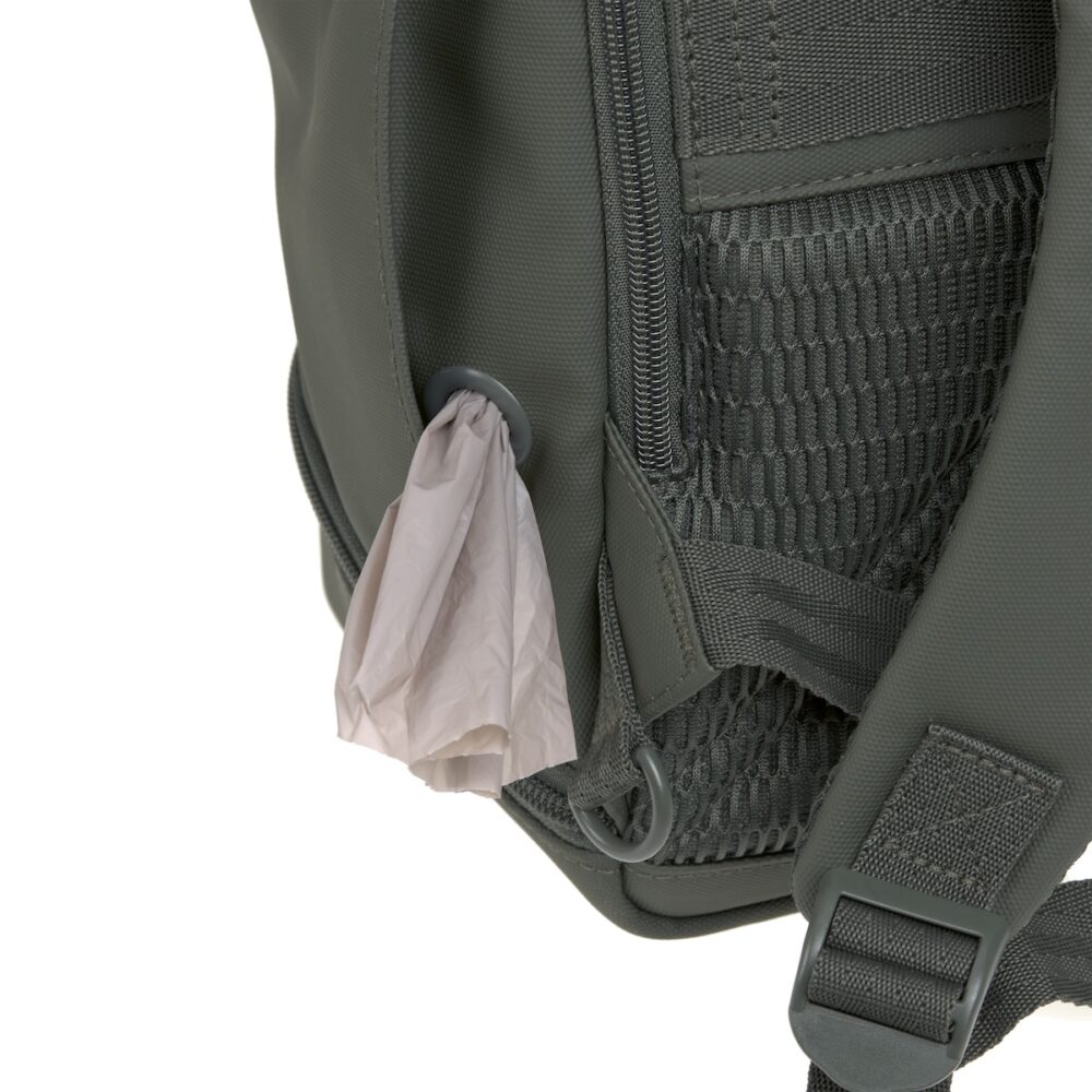 Yoska Olive Detail